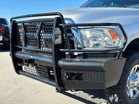 Used 2018 RAM 2500 Tradesman w/ Chrome Appearance Group image 9