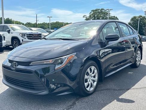 Used 2026 Toyota Corolla LE FWD image 7