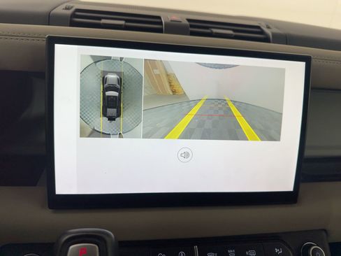 Used 2022 Land Rover Defender 110 X-Dynamic SE image 23