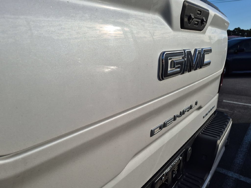 Used 2024 GMC Sierra 1500 Denali Ultimate AWD/4WD image 8