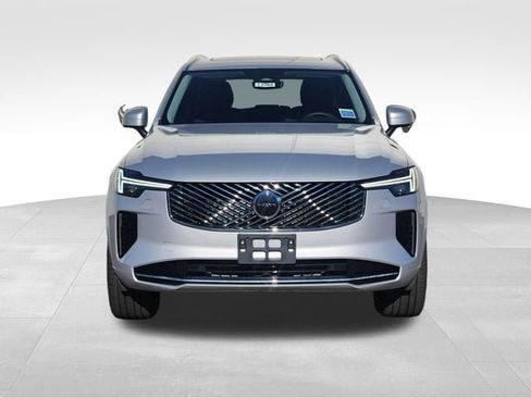 Certified 2025 Volvo XC90 B5 Core w/ Climate Package AWD/4WD image 2