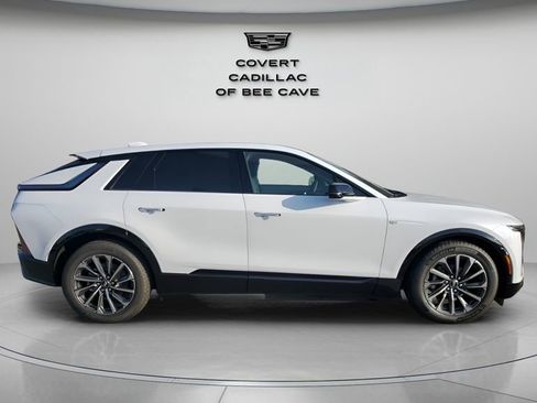 New 2026 Cadillac Lyriq Sport image 11