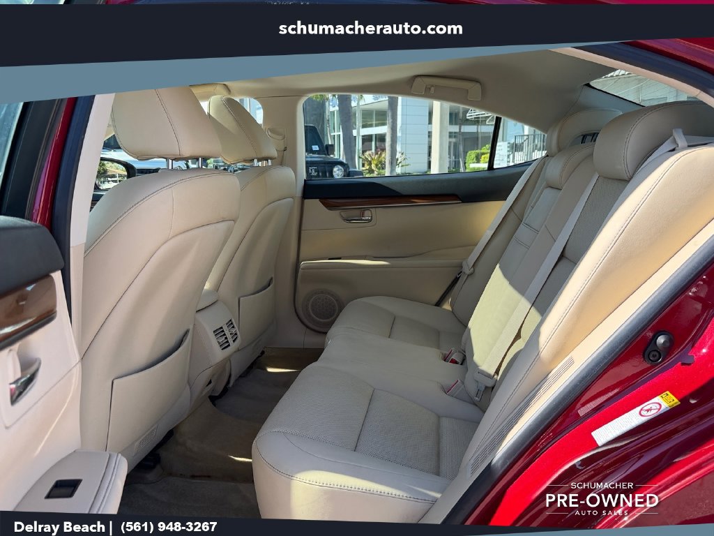 Used 2014 Lexus ES 300h w/ Premium Package w/Bamboo Trim FWD image 12