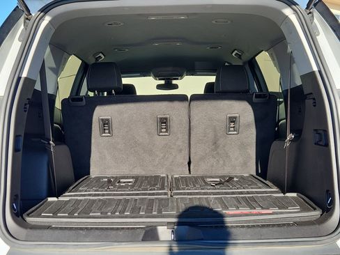 Used 2020 GMC Acadia SLE image 11