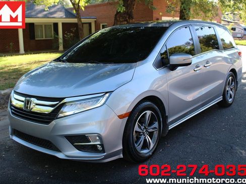 Used 2018 Honda Odyssey Touring image 1
