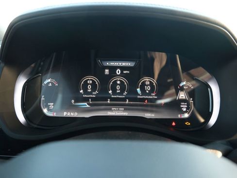 Used 2025 RAM 3500 Limited image 9