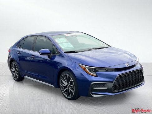 Certified 2020 Toyota Corolla SE w/ SE Premium Package FWD image 9