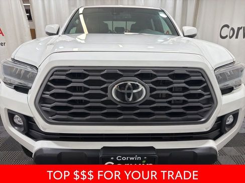 Used 2023 Toyota Tacoma TRD Off-Road image 2