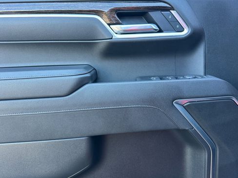 Used 2025 GMC Sierra 1500 Elevation w/ X31 Off-Road Package AWD/4WD image 12