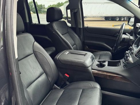 Used 2018 Chevrolet Suburban LT AWD/4WD image 20