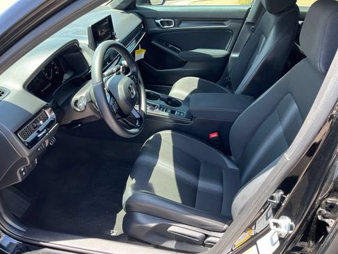 Used 2024 Honda Civic Sport image 3
