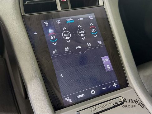 Used 2021 Porsche Taycan image 20