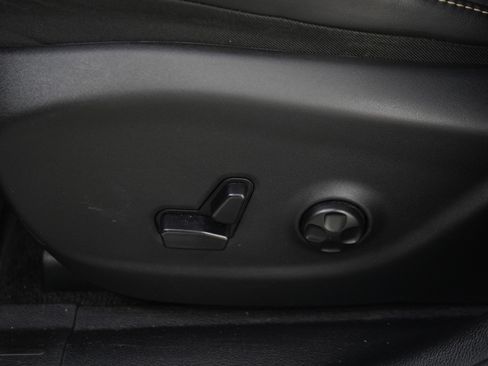 Used 2015 Jeep Cherokee Limited w/ Luxury Group AWD/4WD image 26