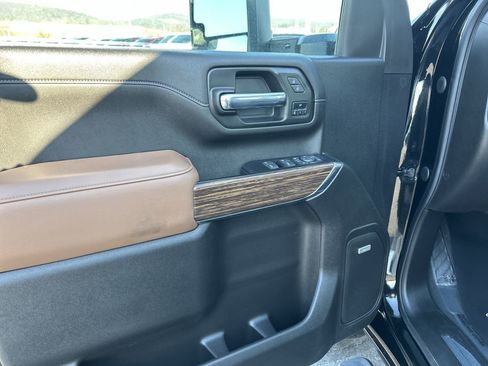 Used 2022 Chevrolet Silverado 2500 High Country w/ Z71 Off-Road Package image 20