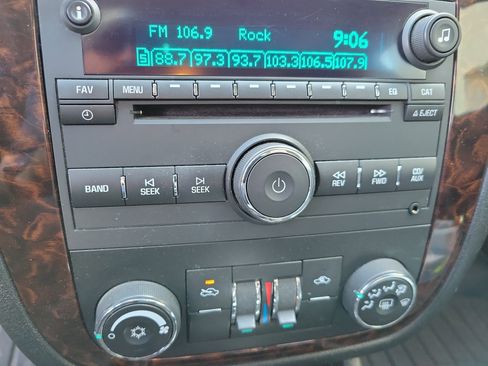 Used 2015 Chevrolet Impala LT w/ LT Sunroof Package FWD image 16