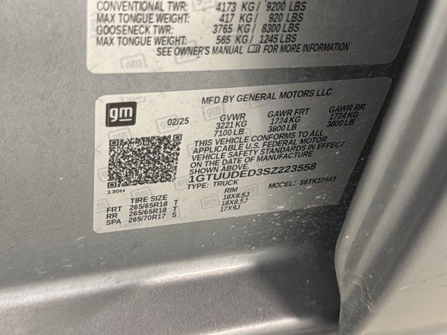 Used 2025 GMC Sierra 1500 SLT AWD/4WD image 11