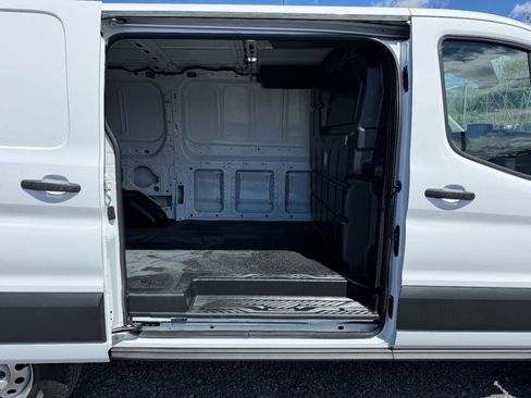 Used 2023 Ford Transit 250 Low Roof AWD image 26