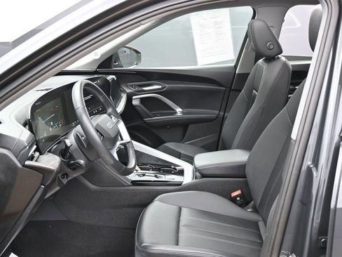 Used 2025 Audi Q5 Premium w/ Convenience Package AWD/4WD image 15