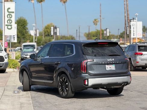 Used 2024 Kia Telluride SX FWD image 2