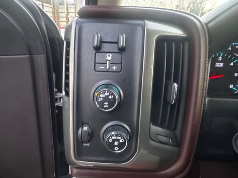 Used 2016 Chevrolet Silverado 1500 High Country w/ High Country Premium Package image 28