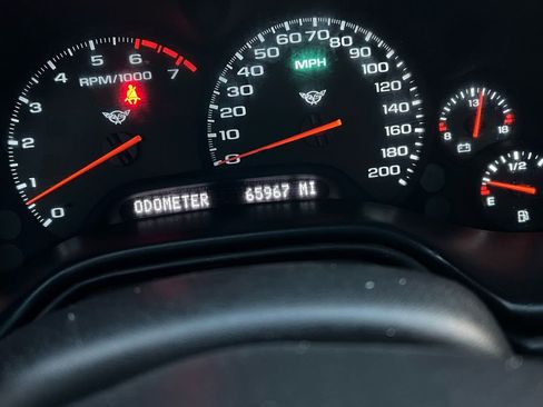 Used 2004 Chevrolet Corvette Convertible w/ Preferred Equipment Group image 23