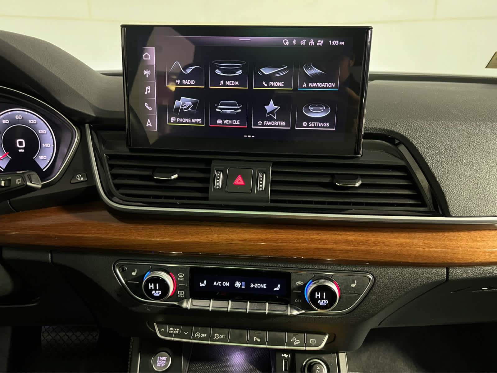 Used 2023 Audi Q5 2.0T Premium Plus w/ Premium Plus Package AWD/4WD image 12