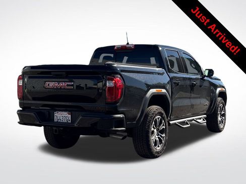 Used 2025 GMC Canyon AT4 image 2