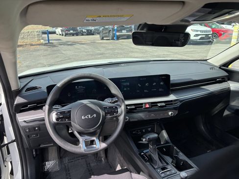 Used 2025 Kia K5 LXS FWD image 57
