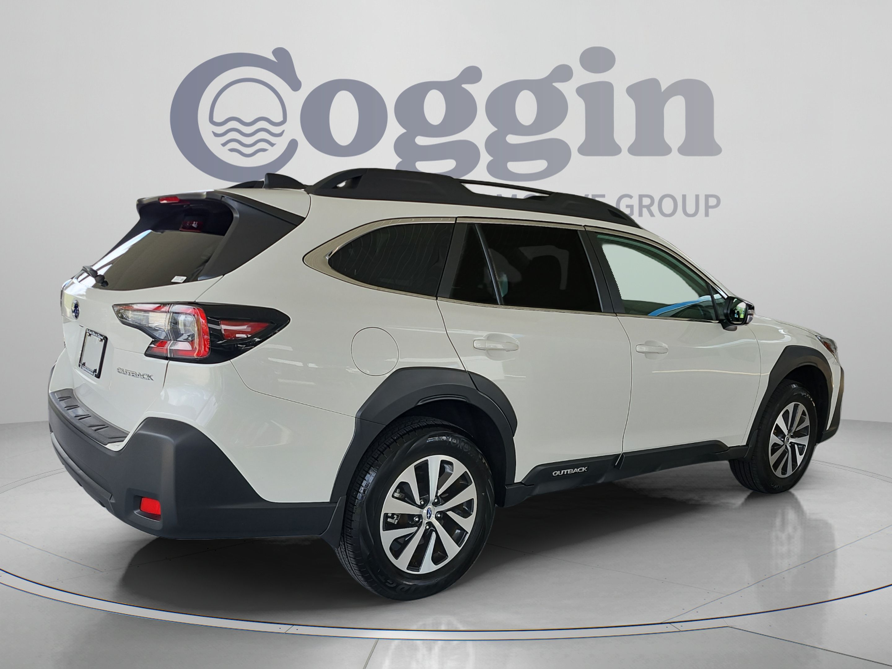 Used 2025 Subaru Outback Premium AWD/4WD image 5