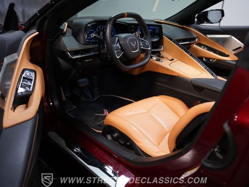 Used 2020 Chevrolet Corvette Stingray Preferred Conv w/ 2LT Preferred Equipment Group RWD image 3