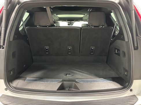 Used 2022 Cadillac Escalade Premium Luxury AWD/4WD image 44