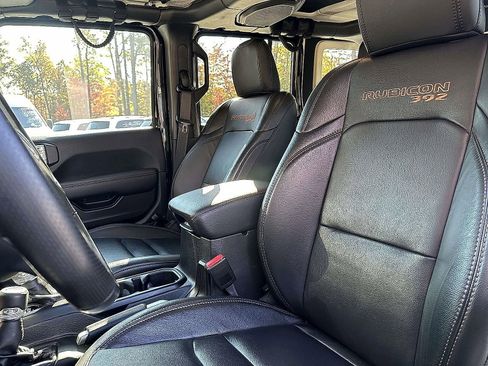 Used 2022 Jeep Wrangler Unlimited Rubicon w/ Xtreme Recon 35" Tire Package image 18