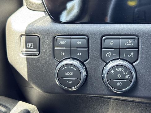 New 2026 GMC Sierra 1500 Elevation w/ Elevation Premium Package AWD/4WD image 16
