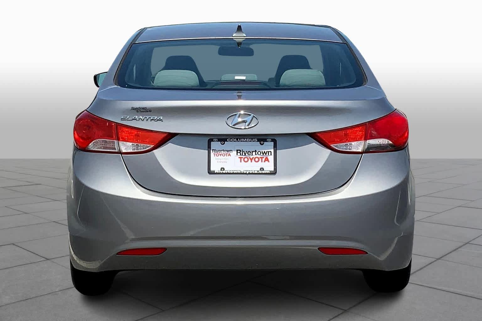 Used 2011 Hyundai Elantra GLS w/ Preferred Equipment Pkg 3 FWD image 4