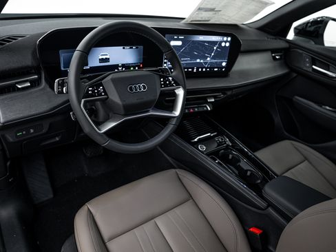 New 2026 Audi Q3 quattro 2.0T AWD/4WD image 10