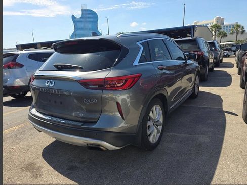 Used 2019 INFINITI QX50 Essential w/ Premium Heat Package FWD image 2
