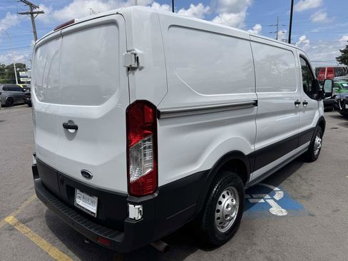 Used 2021 Ford Transit 150 Low Roof AWD image 5
