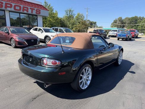 Used 2007 MAZDA MX-5 Miata Grand Touring RWD image 5