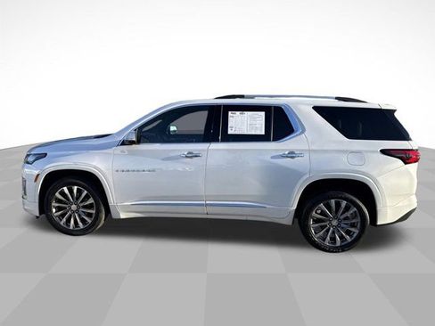 Used 2023 Chevrolet Traverse Premier AWD/4WD image 4