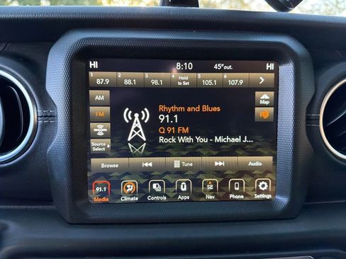 Used 2022 Jeep Gladiator Overland w/ Popular Equipment Package image 26