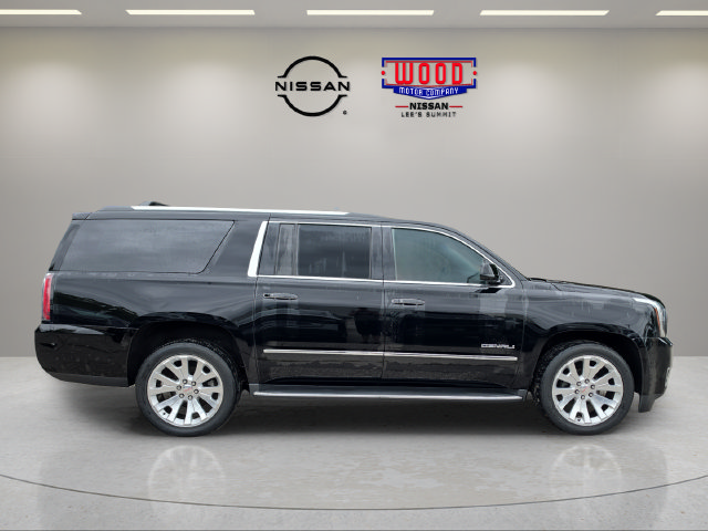 Used 2017 GMC Yukon XL Denali w/ Open Road Package AWD/4WD image 2