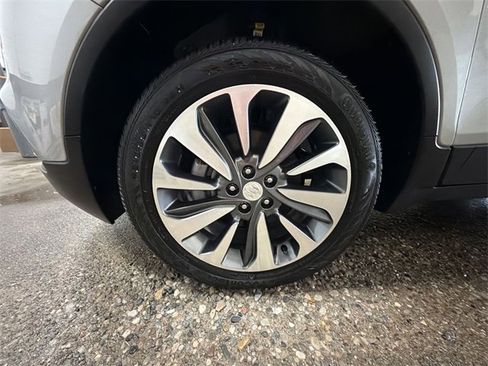 Certified 2022 Buick Encore Preferred w/ Safety Package image 10