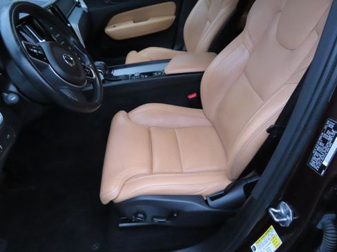 Used 2018 Volvo XC60 T6 Inscription w/ Luxury Seat Package image 7
