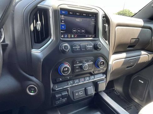 Used 2022 Chevrolet Silverado 1500 LT Trail Boss w/ Convenience Package II AWD/4WD image 22