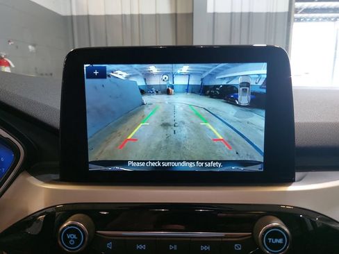 Used 2022 Ford Escape SEL w/ Technology Package FWD image 24