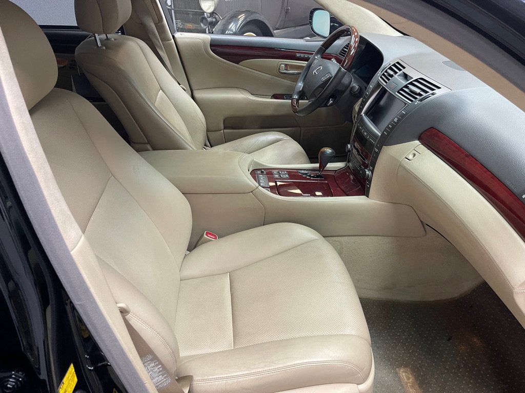 Used 2009 Lexus LS 460 L w/ Executive Class Seating Pkg RWD image 22