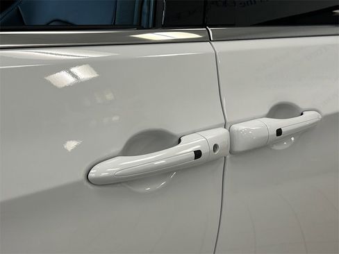 New 2025 Chrysler Pacifica Select image 13