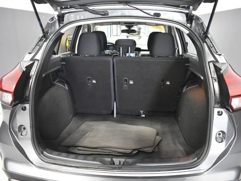 Used 2021 Nissan Kicks S FWD image 29