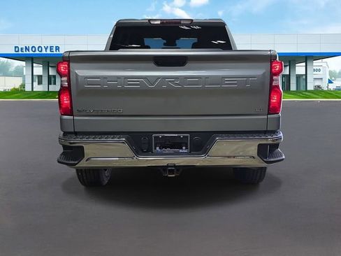 Used 2023 Chevrolet Silverado 1500 LT image 10