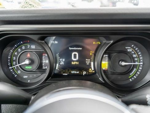 Used 2025 Jeep Wrangler Unlimited Sahara image 20